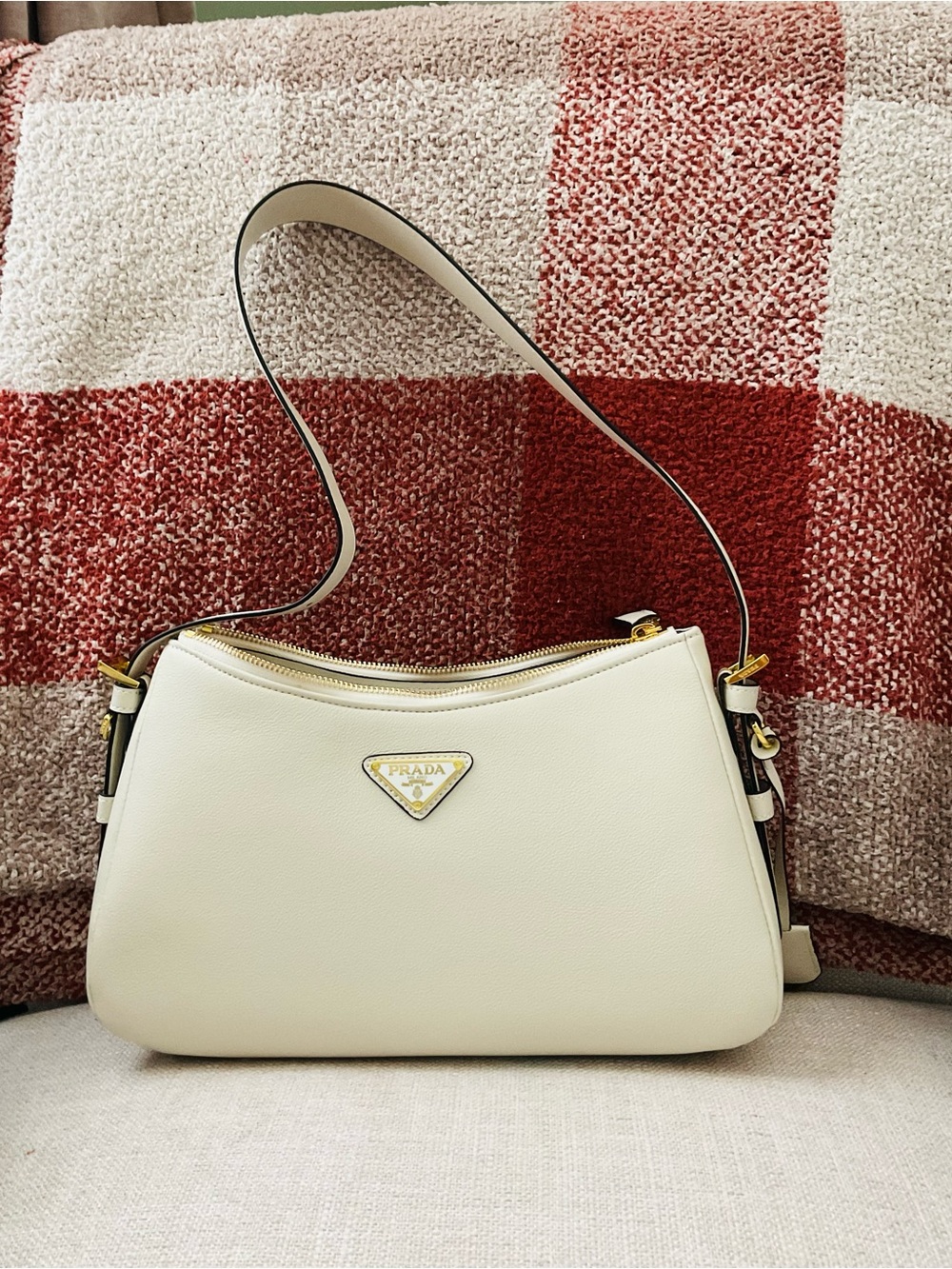 P White Leather Shoulder Bag